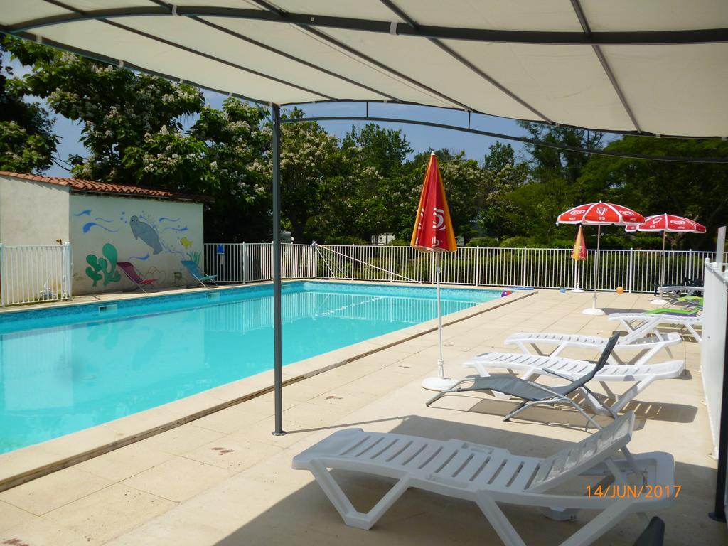 Camping Le Mouliat Otel Moncrabeau Dış mekan fotoğraf